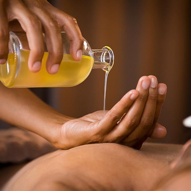 Massage Chakra de 55 minutes (réservé aux femmes)