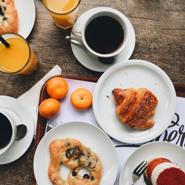 Petit-déjeuner français fait maison