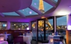 Paris Seine River Dinner Cruise with Rooftop and Live Singer