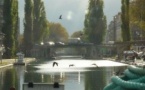 Croisière guidée sur le canal Saint-Martin : Paris au fil de l'eau