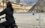 Paris Sightseeing Family Friendly Guided Electric Bike Tour