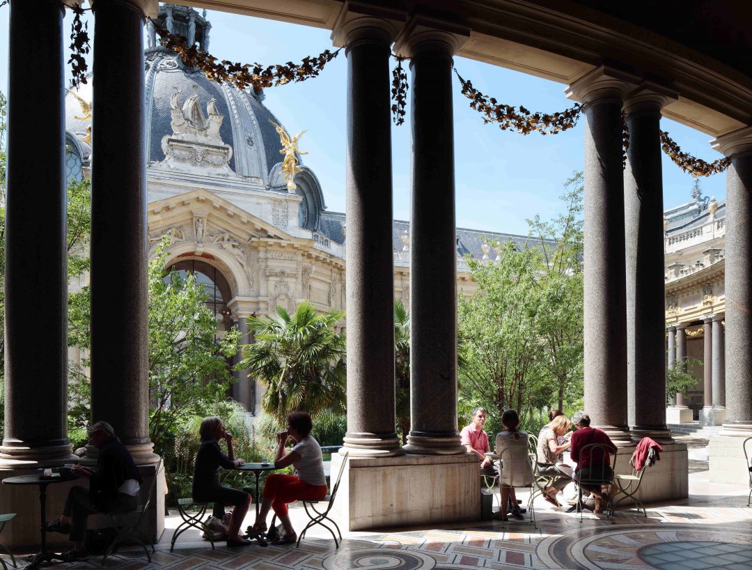 Le jardin permet se reposer en profitant de la verdure et de la belle architecture © Le Petit Palais