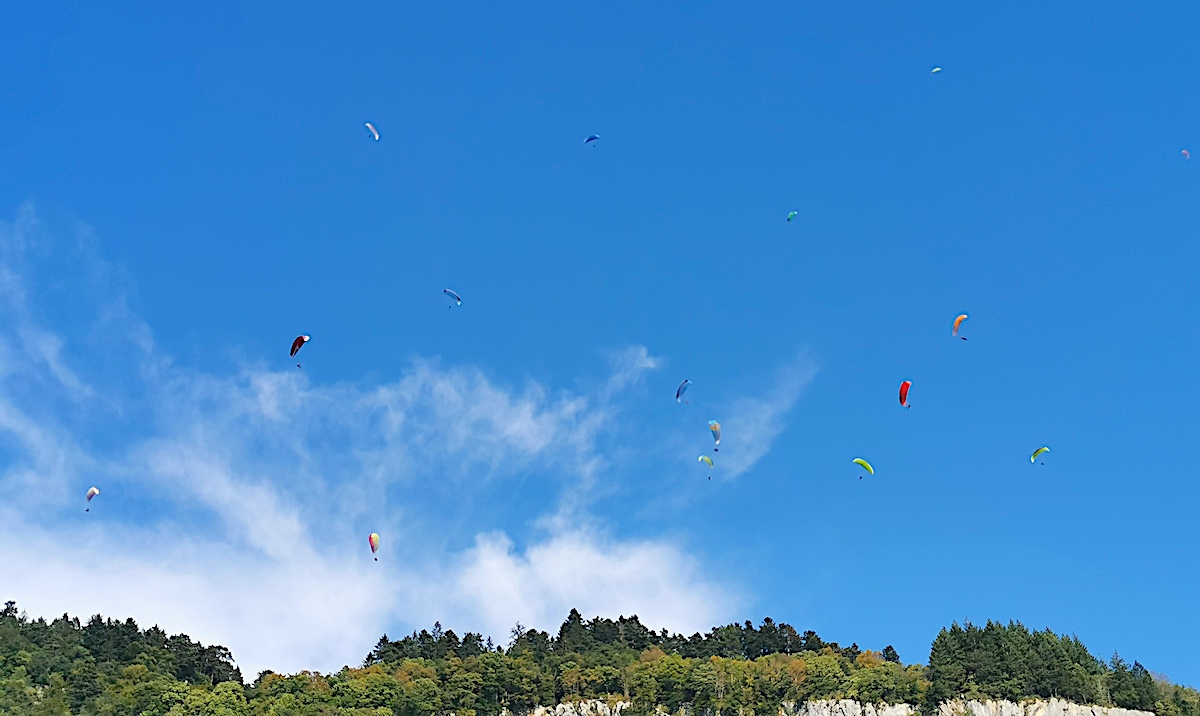 Vol en parapente au dessus du lac d'Annecy @ Move-On Magazine