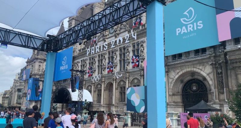 Malgré la fin des Jeux Olympiques, la ville s'apprête à accueillir les jeux paralympiques © Emma Pauchont